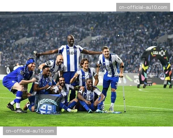 本周末西甲全部场次裁判名单公布,焦点战主裁引关注 本周末西甲全部场次裁判名单公布,焦点战主裁引关注